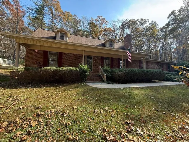 $425,000 | 403 South Sequoyah Circle Northeast, Calhoun, GA 30701