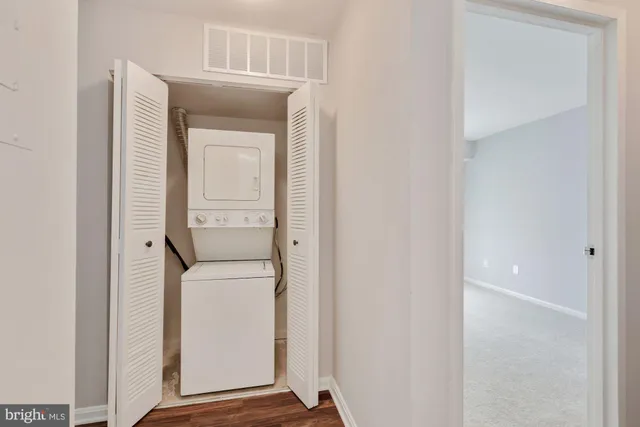 a view of room with washer and dryer
