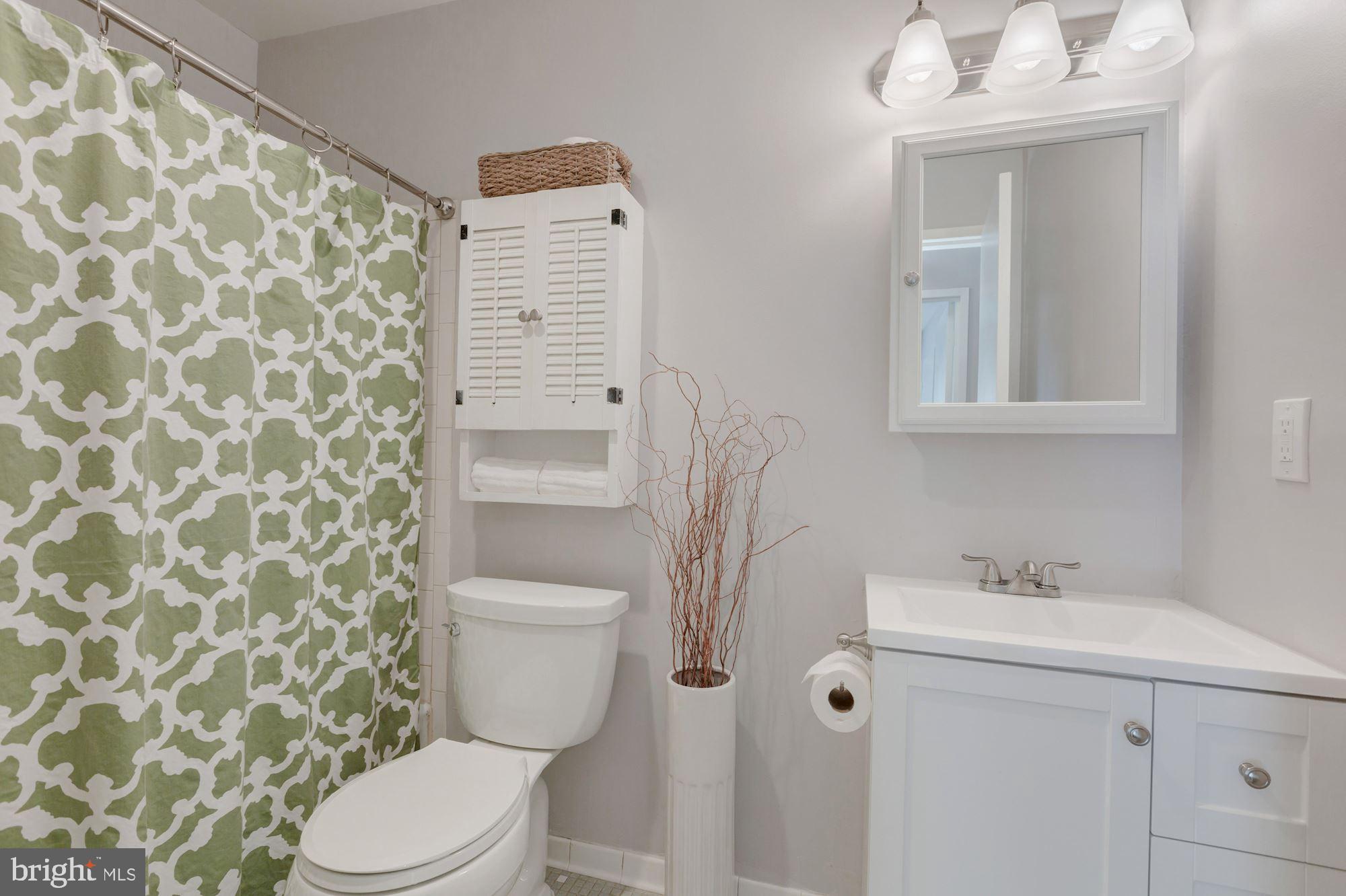6151 Edsall Road, Unit D Alexandria, VA 22304 - Photo 10 of 20 Gallery Image 10