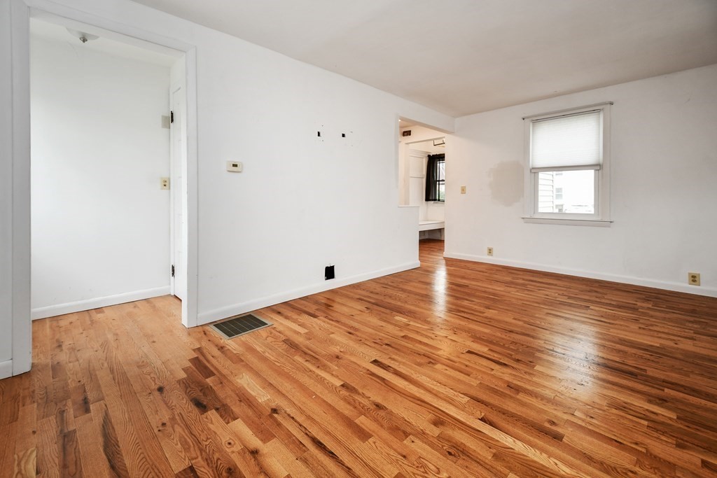 24 Heroult Road Worcester, MA 01606 - Photo 12 of 24 Gallery Image 12