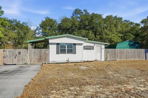 $154,000 | 9727 Lake Drive, Weeki Wachee, FL 34613
