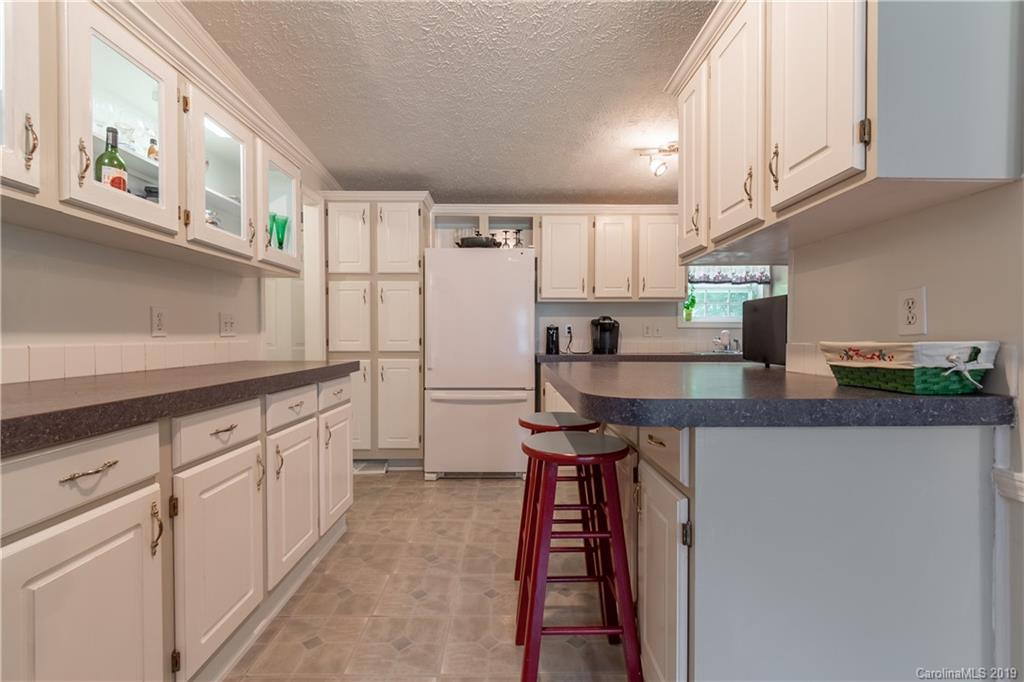 339 Fletcher Road Union Grove, NC 28689 - Photo 6 of 29 Gallery Image 6