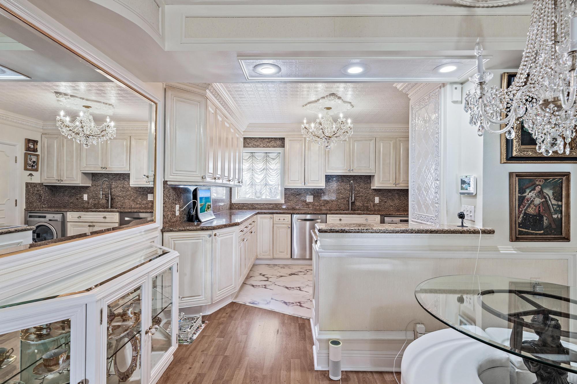 2170 Ibis Isle Road, Unit 8 Palm Beach, FL 33480 - Photo 8 of 28 IMG_4974