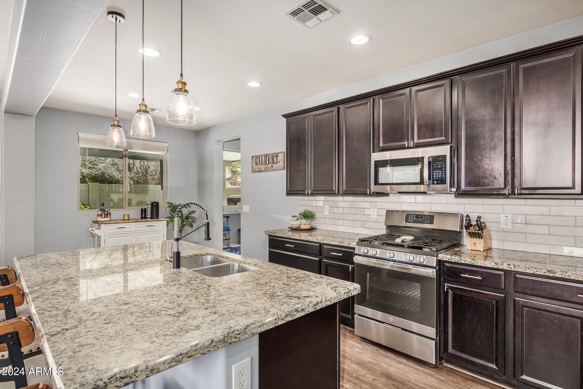 59 North Iss Drive Gilbert, AZ 85233 - Photo 6 of 44 KITCHEN