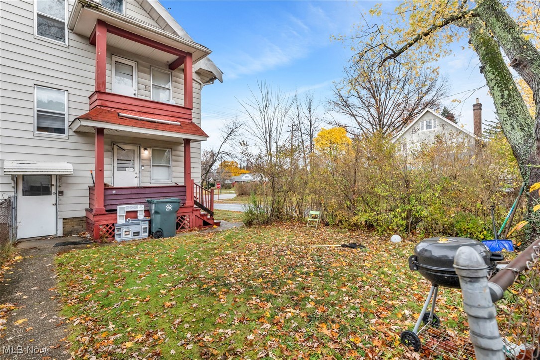 3770 Mayfield Road Cleveland Heights, OH 44121 - Photo 4 of 22 View of yard