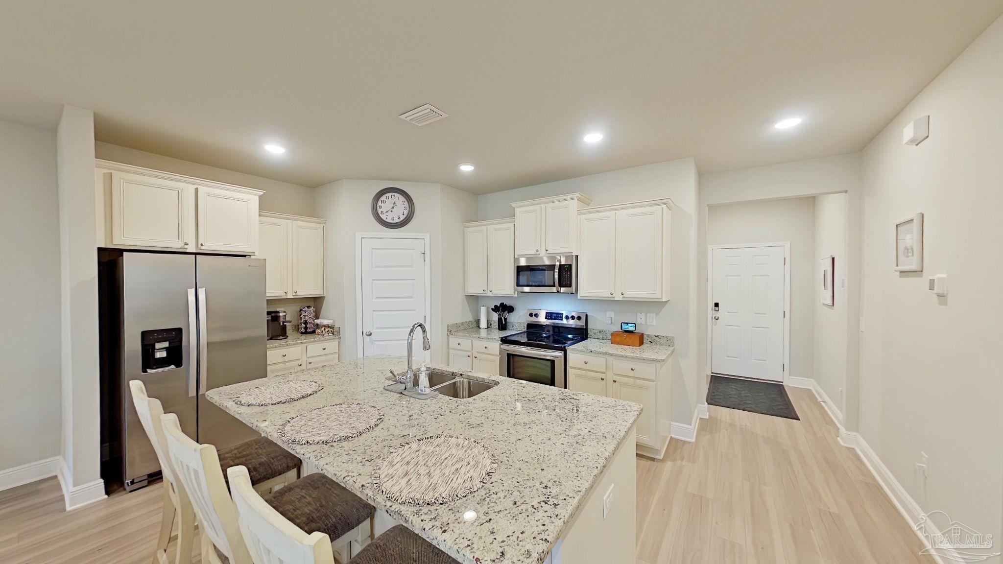 7715 Burnside Loop Pensacola, FL 32526 - Photo 12 of 36 Large Breakfast Bar