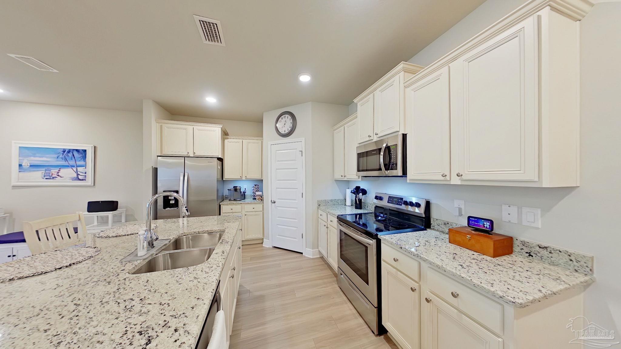 7715 Burnside Loop Pensacola, FL 32526 - Photo 5 of 36 Walk in Pantry