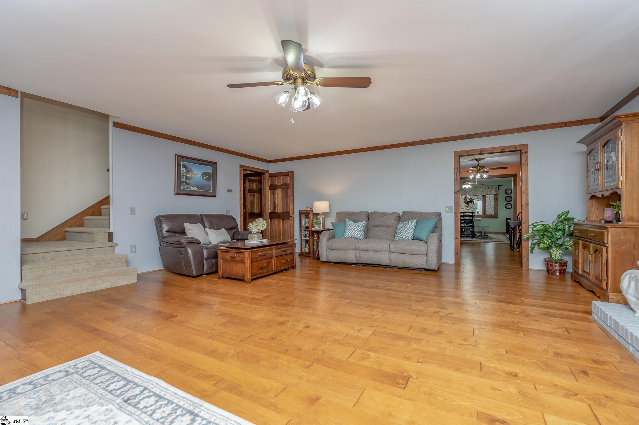 3524 State Park Road Greenville, SC 29609 - Photo 6 of 36