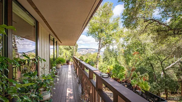 $1,599,000 | 170 Wild Horse Valley Drive, Novato, CA 94947