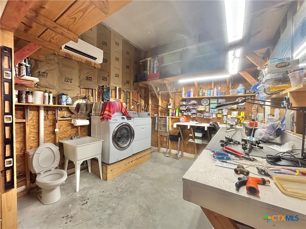 403 Maple Street Port O'Connor, TX 77982 - Photo 33 of 48