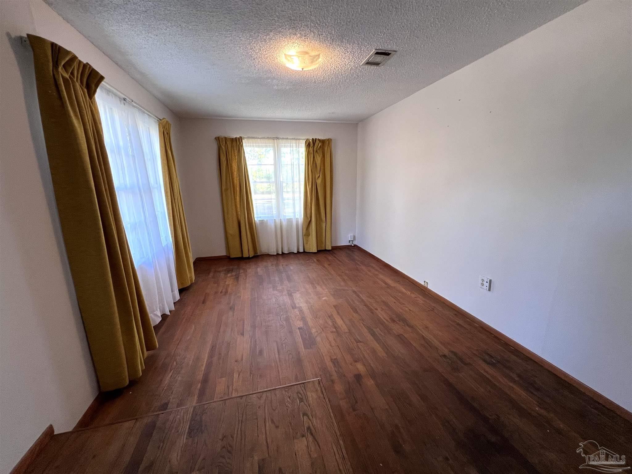 6453 Kembro Road Milton, FL 32570 - Photo 5 of 50