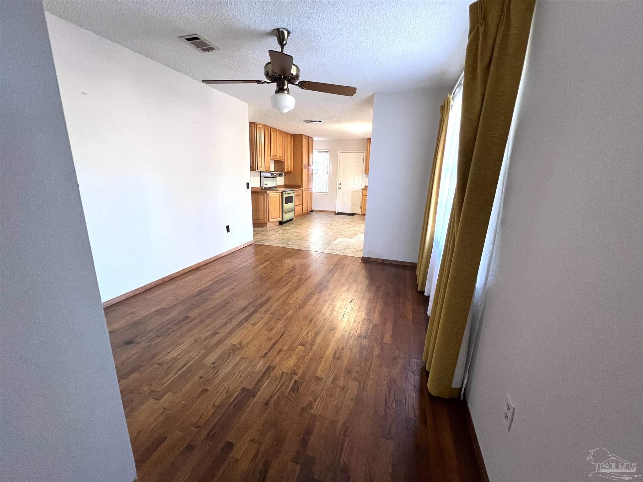 6453 Kembro Road Milton, FL 32570 - Photo 7 of 50