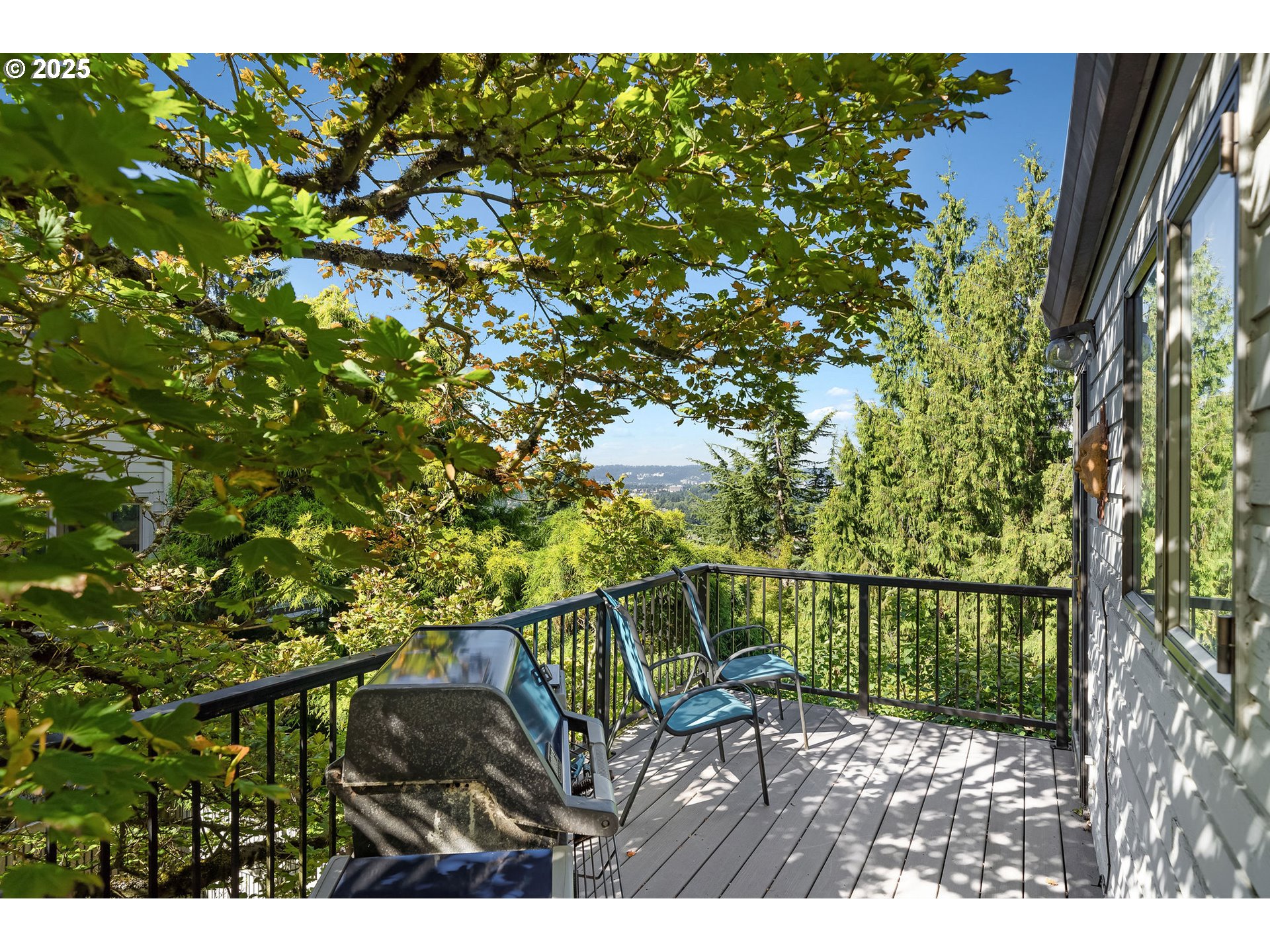 3123 Northeast Rocky Butte Road Portland, OR 97220 - Photo 34 of 46 Patio