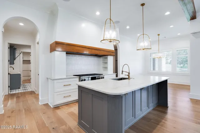 $930,000 | 601 Gunter Grass Court, Lafayette, LA 70508