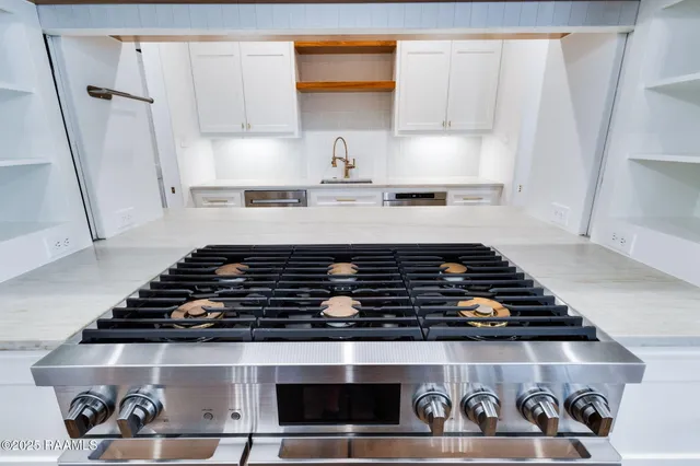 $930,000 | 601 Gunter Grass Court, Lafayette, LA 70508