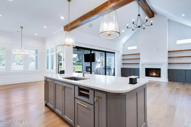 $930,000 | 601 Gunter Grass Court, Lafayette, LA 70508