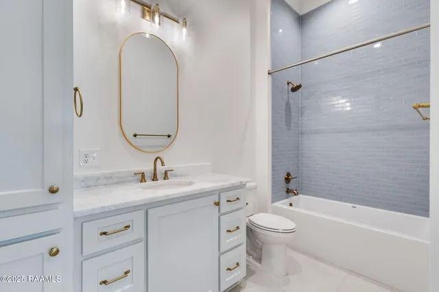 $930,000 | 601 Gunter Grass Court, Lafayette, LA 70508