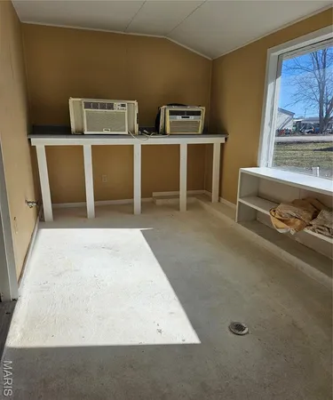 $59,900 | 304 Shelby Street North, Shelbina, MO 63468