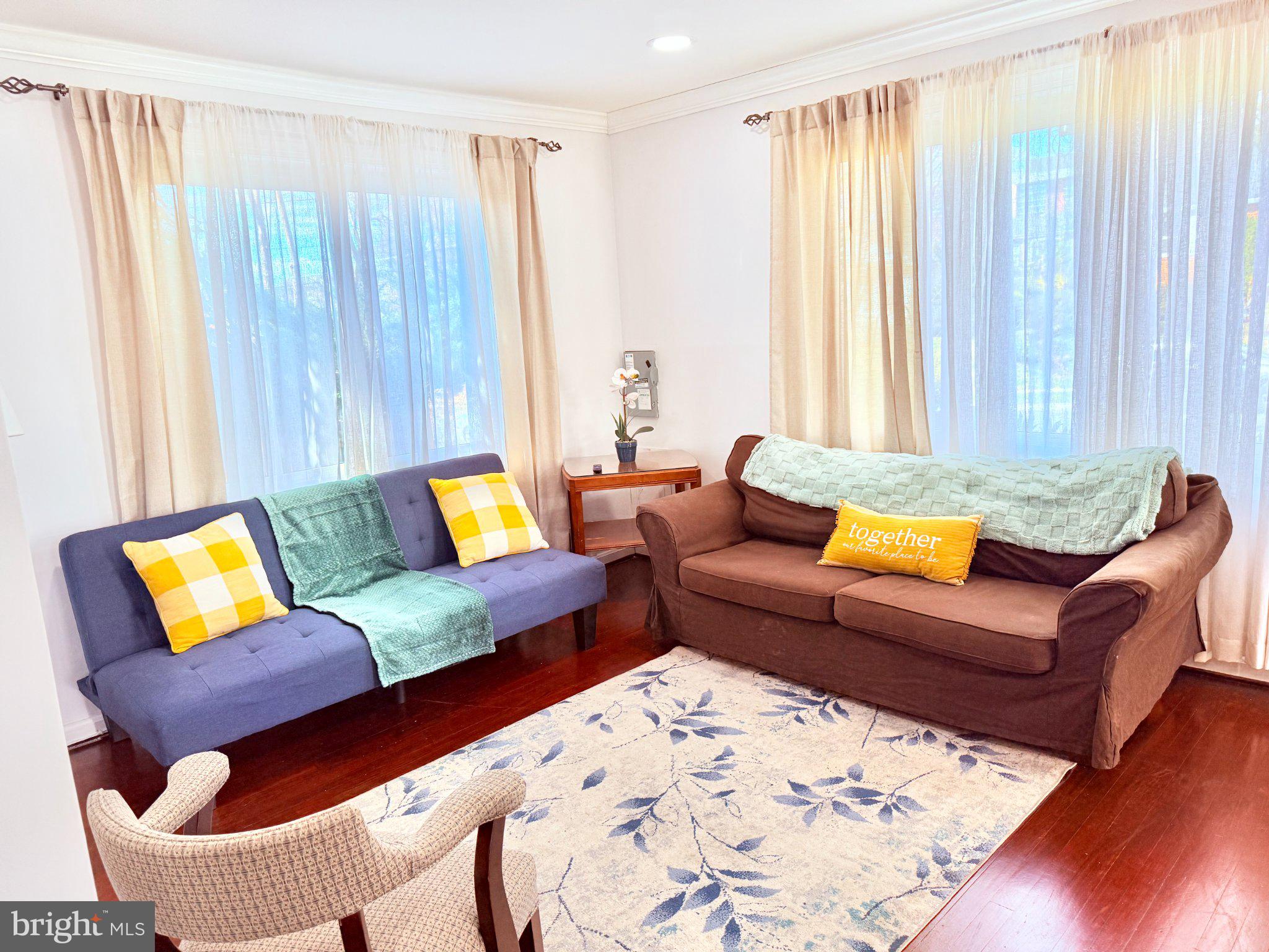 3320 Camden Street Silver Spring, MD 20902 - Photo 13 of 40 Bright and inviting living space.