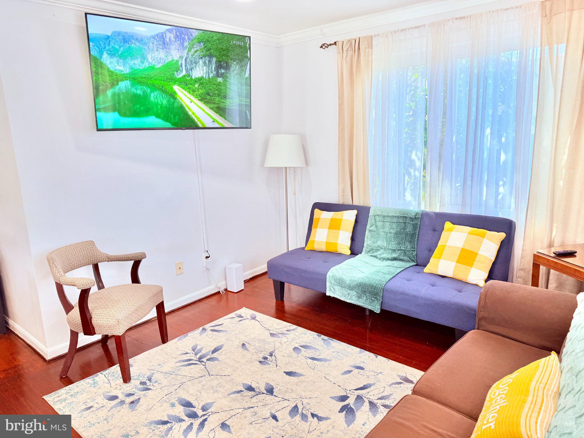 3320 Camden Street Silver Spring, MD 20902 - Photo 14 of 40 Bright and inviting living space.