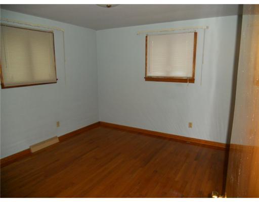 2714 South Bridge Road Washington, PA 15301 - Photo 11 of 18 Bedroom.