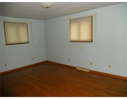 2714 South Bridge Road Washington, PA 15301 - Photo 8 of 18 Master Bedroom.