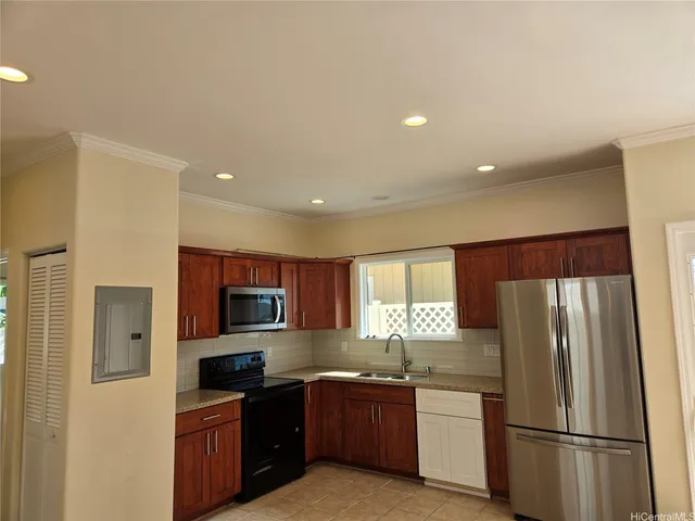 $2,000 | 97-120 Kahau Street, Unit A, Waianae, HI 96792