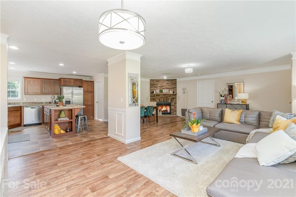 3782 Banoak Road Vale, NC 28168 - Photo 25 of 36 a living room with furniture and kitchen view