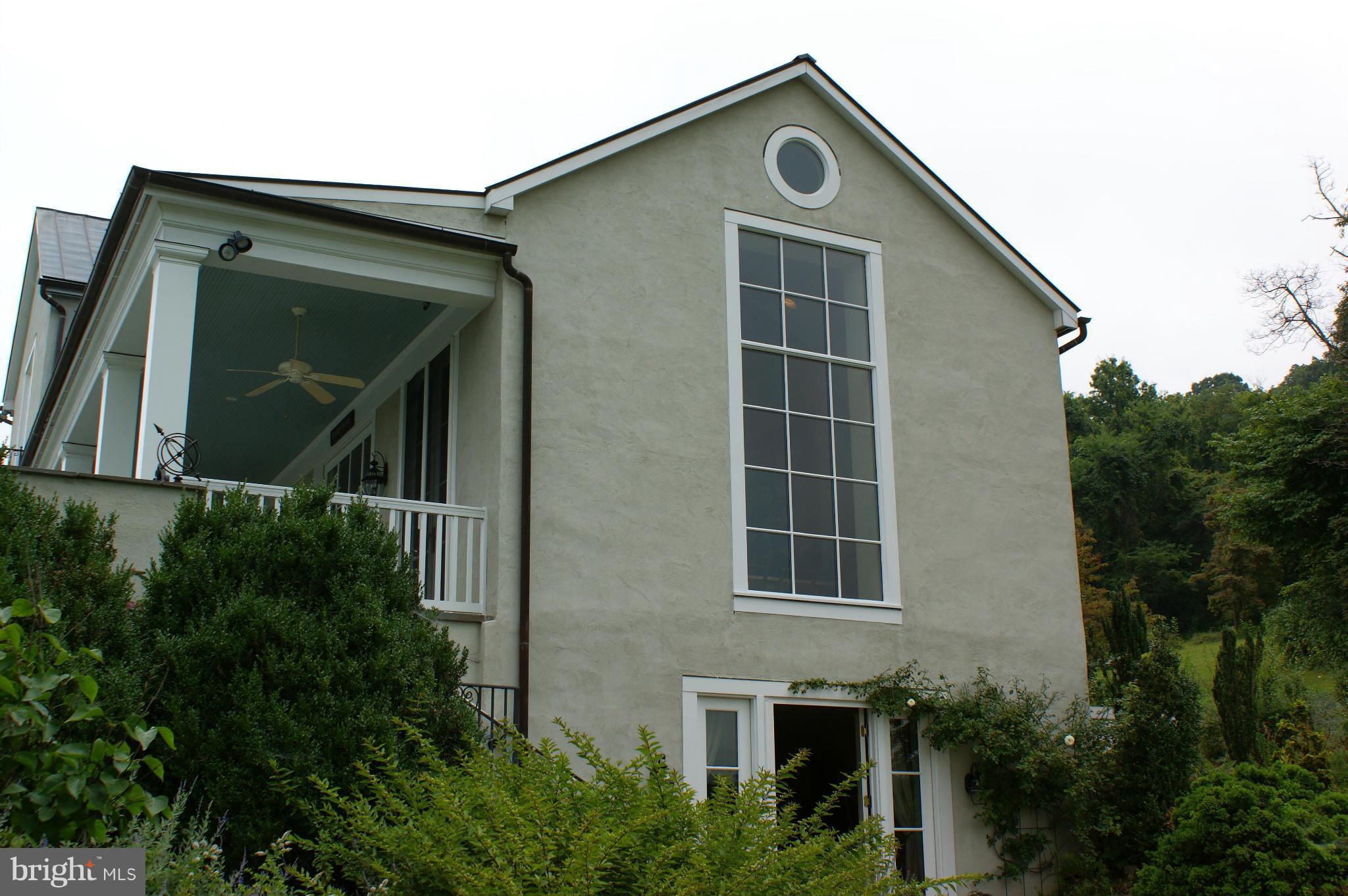 14280 Hume Road Hume, VA 22639 - Photo 19 of 23 Exterior (Rear)