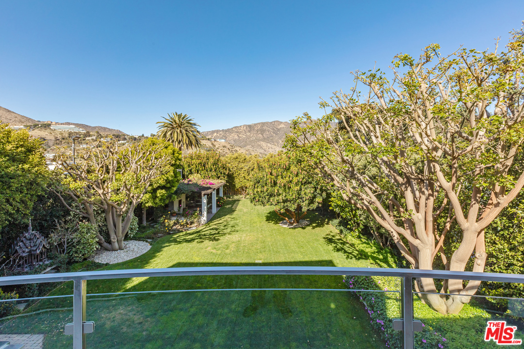 23611 Malibu Colony Road, Unit 58A Malibu, CA 90265 - Photo 14 of 37 Gallery Image 14