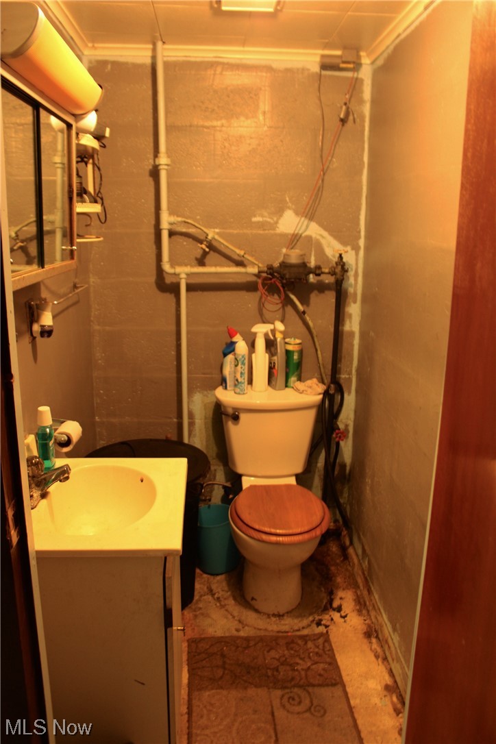 56824 Wegee Road Shadyside, OH 43947 - Photo 16 of 21 Bathroom in the basement