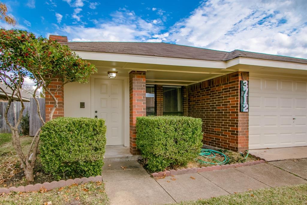 3712 Roussillon Drive Carrollton, TX 75007 - Photo 4 of 32