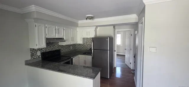 $1,875 | 678 Savin Avenue, Unit 2C, West Haven, CT 06516