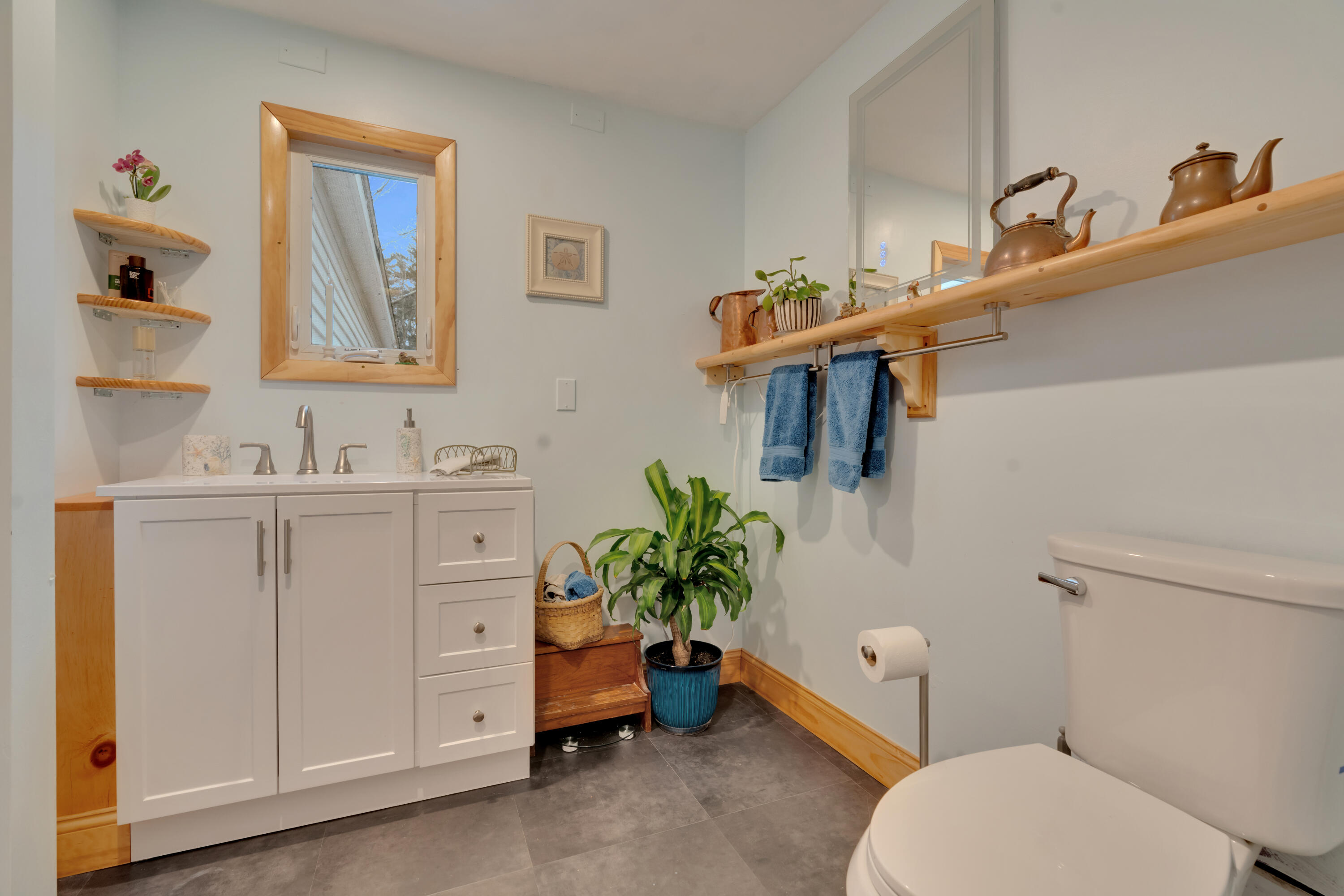 64 Port Road Kennebunk, ME 04043 - Photo 17 of 30 Bathroom
