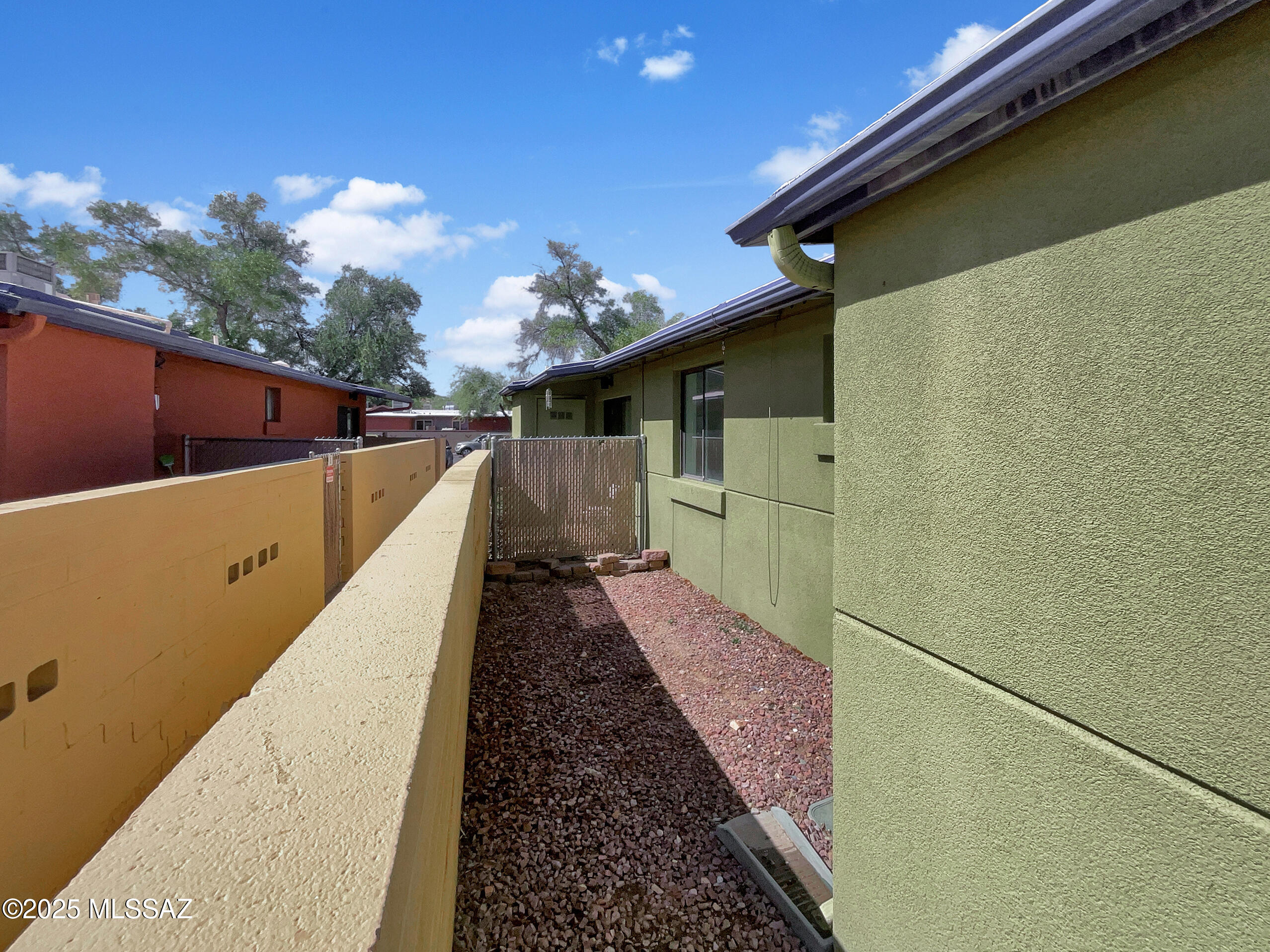 350 North Silverbell Road, Unit 8 Tucson, AZ 85745 - Photo 10 of 19