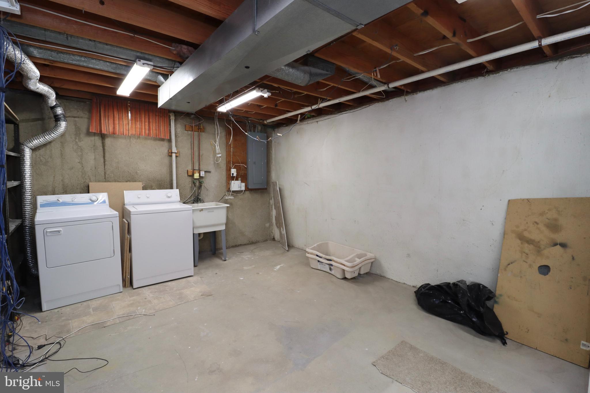 6502 Old Sandy Spring Road Laurel, MD 20707 - Photo 27 of 35