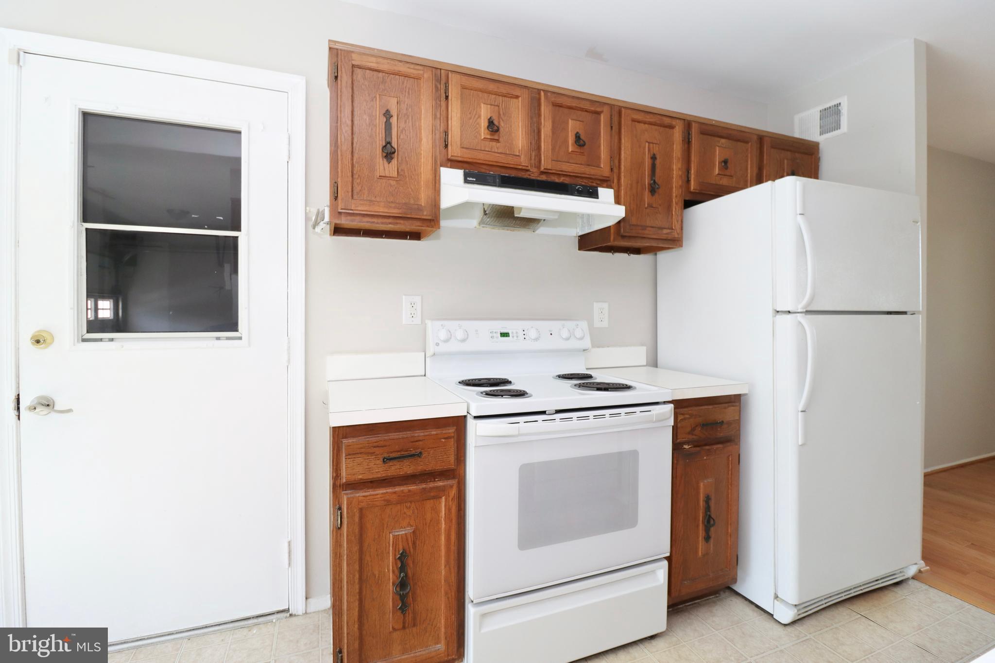 6502 Old Sandy Spring Road Laurel, MD 20707 - Photo 5 of 35