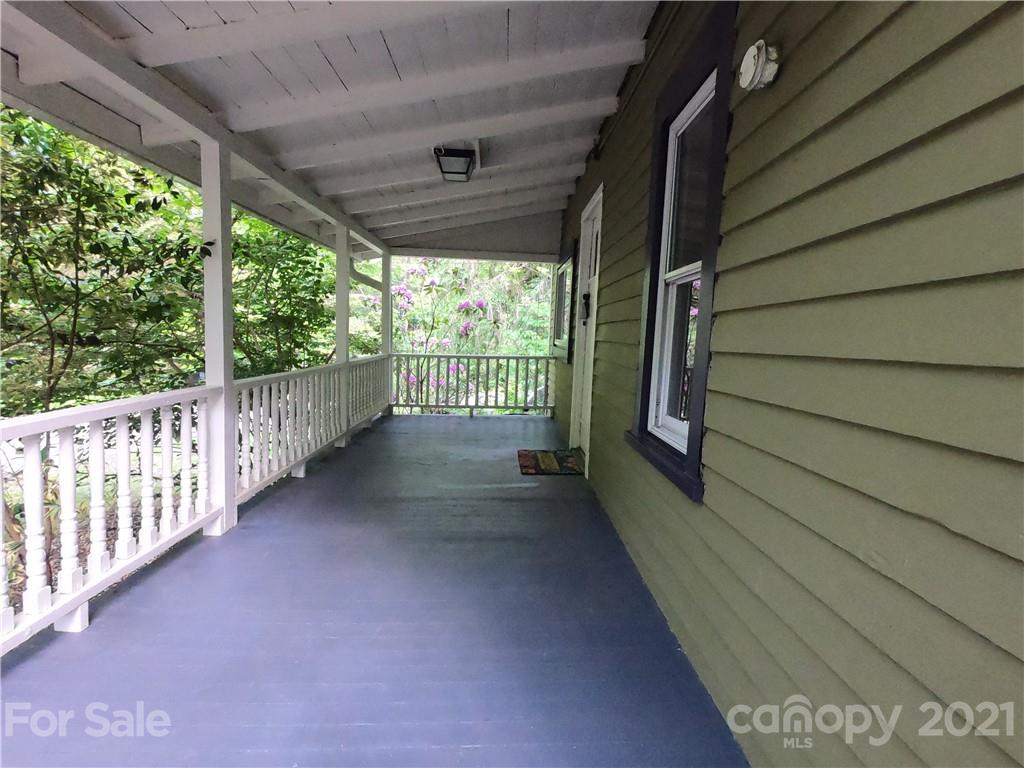136 Spooks Branch Road Asheville, NC 28804 - Photo 2 of 17 Gallery Image 2