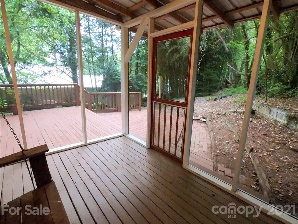 136 Spooks Branch Road Asheville, NC 28804 - Photo 15 of 17 Gallery Image 15