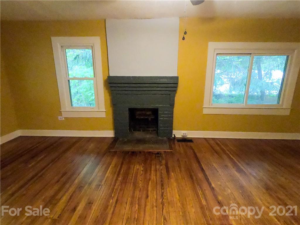 136 Spooks Branch Road Asheville, NC 28804 - Photo 5 of 17 Gallery Image 5