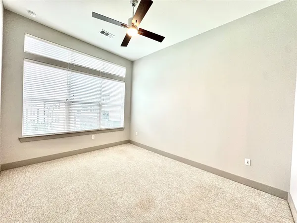 $2,716 | 401 West 25th Street, Unit 2409, Houston, TX 77008
