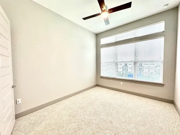 $2,716 | 401 West 25th Street, Unit 2409, Houston, TX 77008