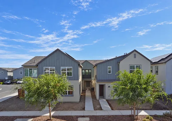 $484,471 | 2406 Garden Farms Avenue, Lathrop, CA 95330