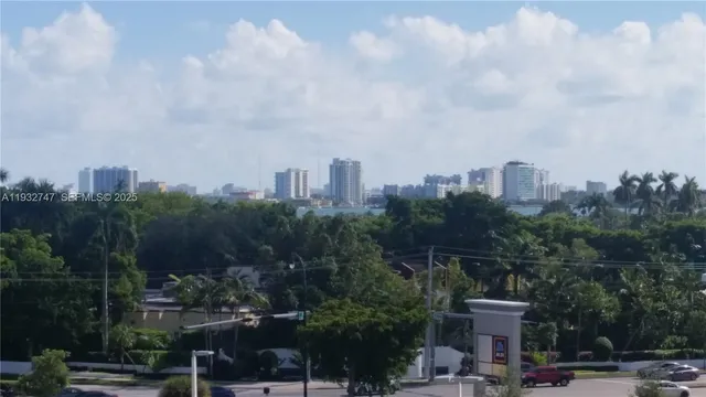 $1,850 | 1251 Northeast 108th Street, Unit 705, Miami, FL 33161