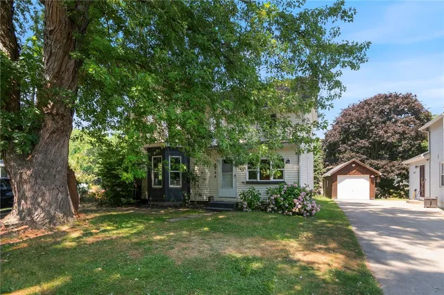 $159,900 | 7422 Seaman Street, Sodus, NY 14555