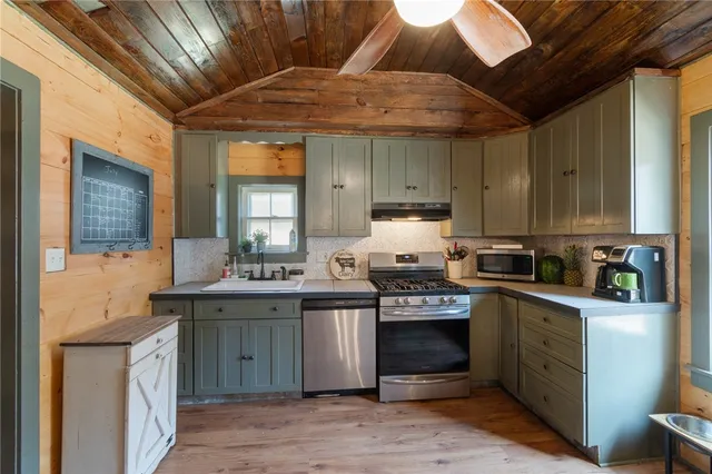 $159,900 | 7422 Seaman Street, Sodus, NY 14555