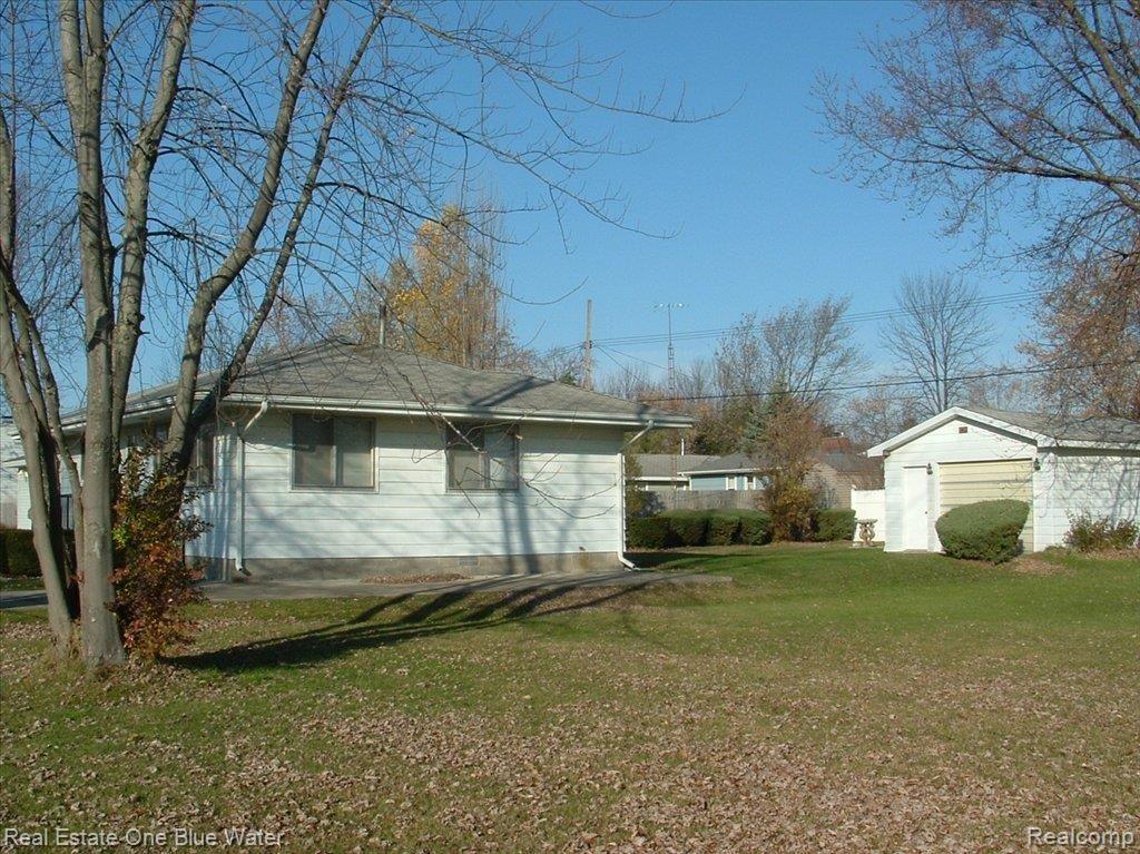 7447 Cardinal Road Lexington, MI 48450 - Photo 6 of 20 7447 Cardinal 010