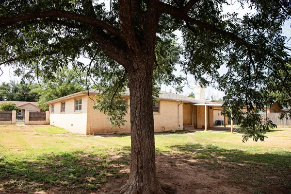 $215,000 | 106 Beach Street, Hereford, TX 79045