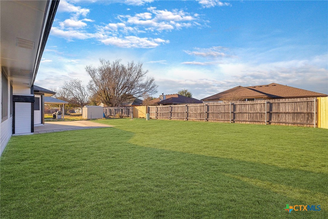4215 Rifle Drive Killeen, TX 76542 - Photo 28 of 30 a view of a green field with house in the background