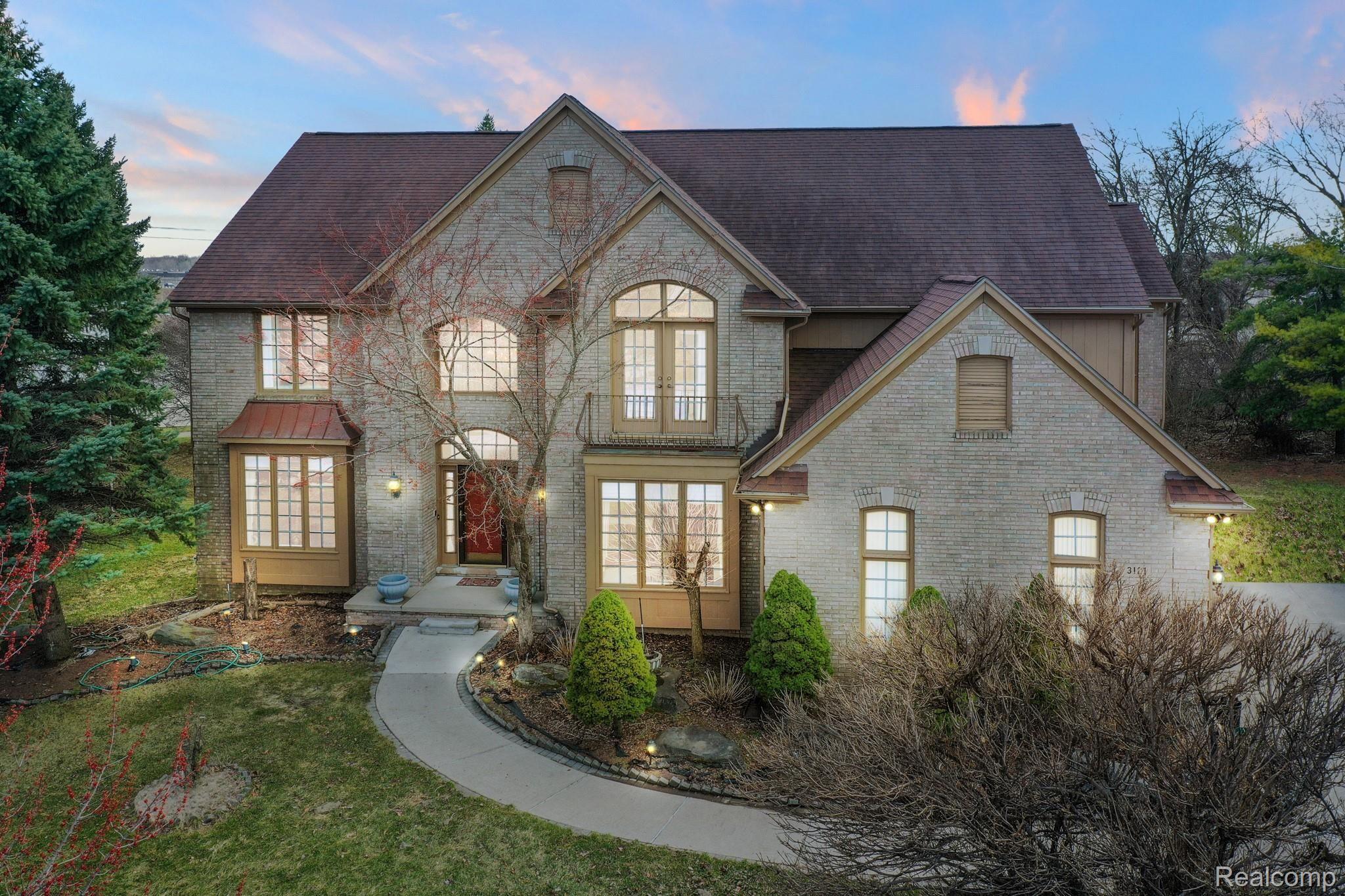 3121 Hedgewood Lane Rochester, MI 48309 - Photo 1 of 38 01 Twilight.jpg